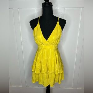 Beautiful Yellow Dress Romper 🤩 with Adorable details!! 💗